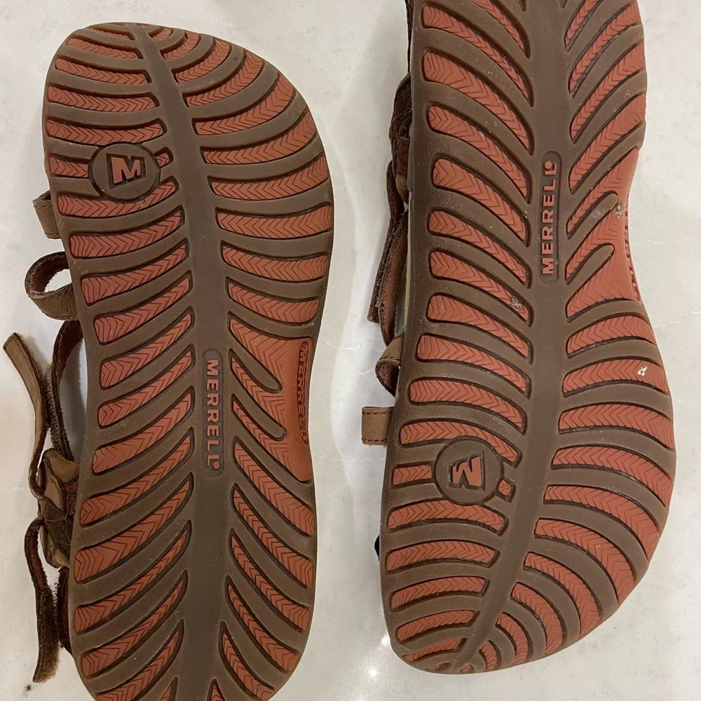 NWOT Merrell Brown Suede Strappy Sandal - Picture 3 of 3
